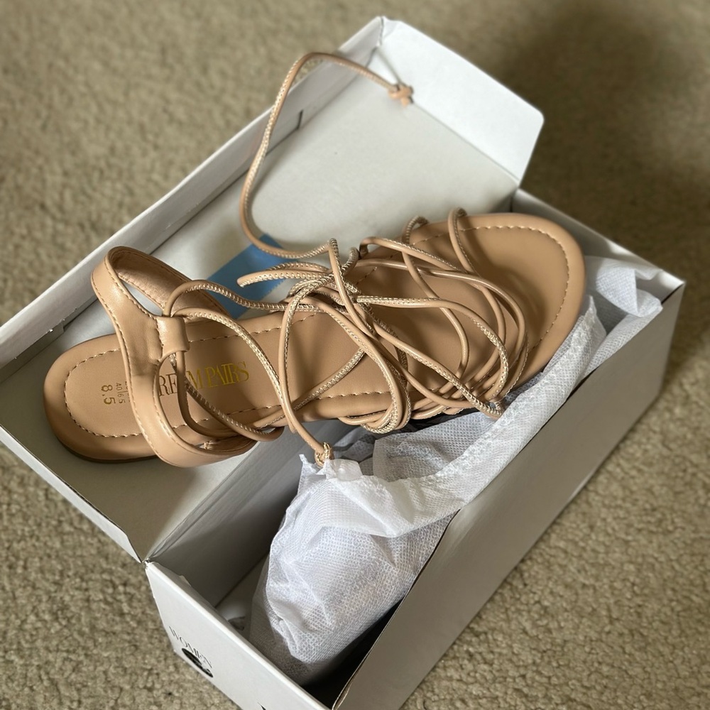 Dream Pairs Tan Strappy Sandals